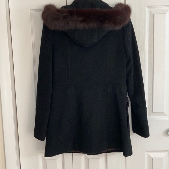 Fur trimmed wool coat - Picture 2 of 5